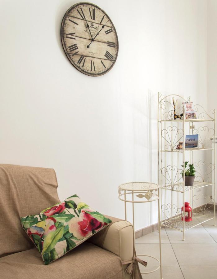 B&B La Rosa Dei Venti เนเปิลส์ ภายนอก รูปภาพ