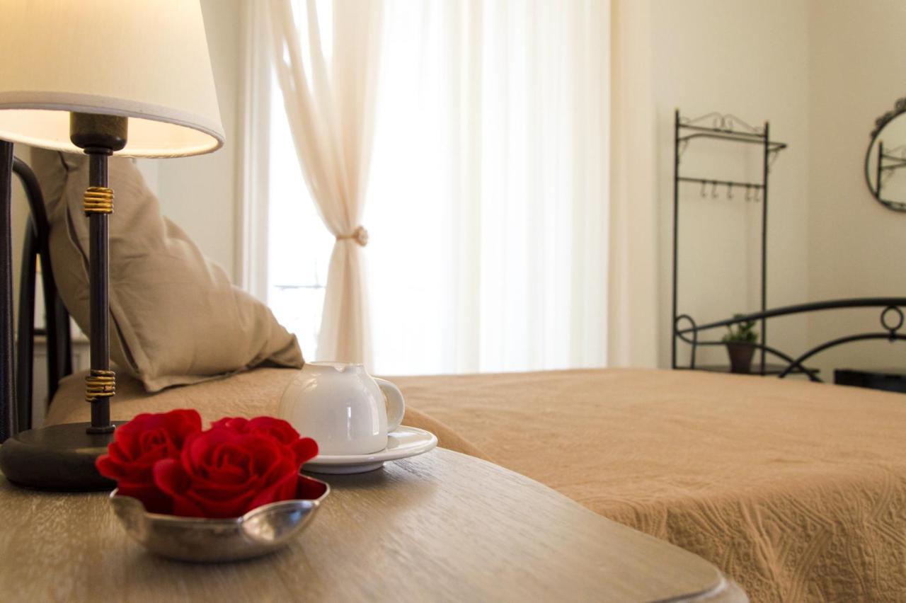 B&B La Rosa Dei Venti เนเปิลส์ ภายนอก รูปภาพ