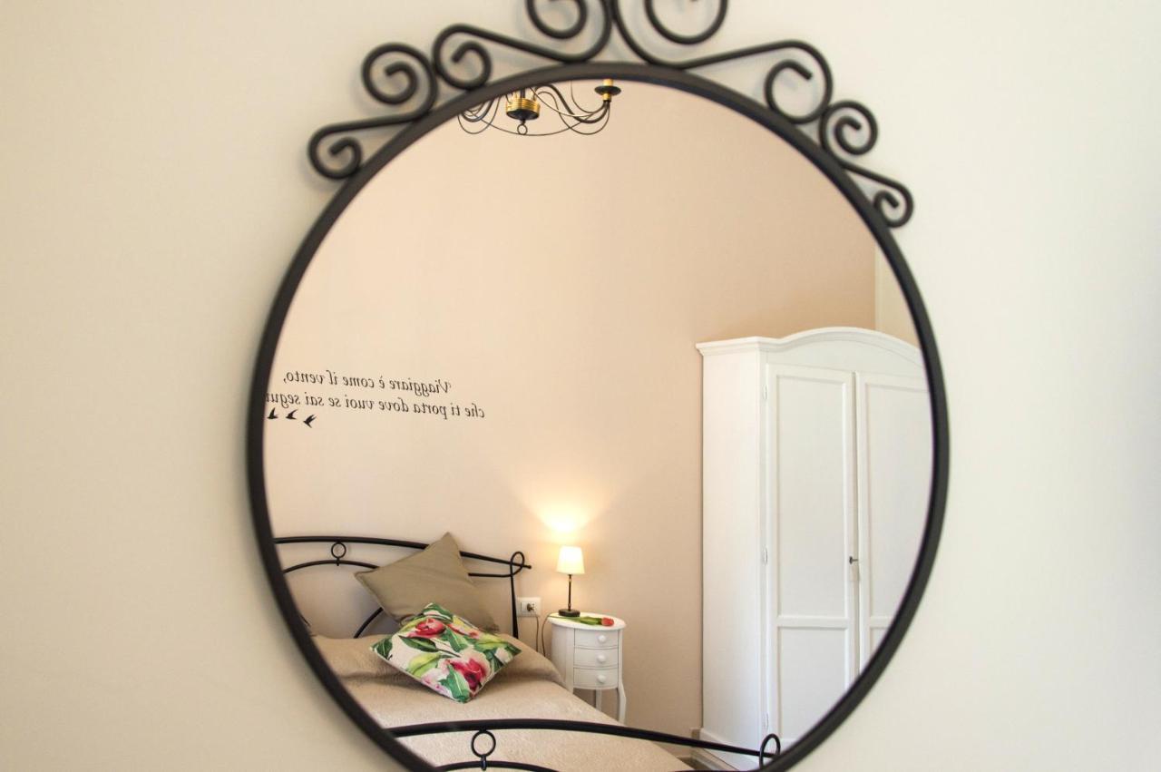 B&B La Rosa Dei Venti เนเปิลส์ ภายนอก รูปภาพ