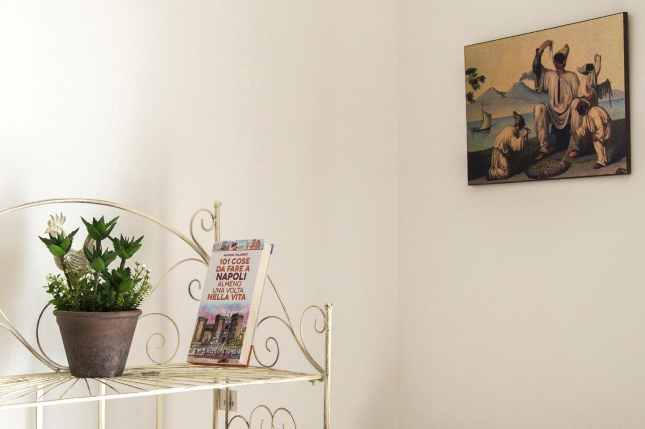 B&B La Rosa Dei Venti เนเปิลส์ ภายนอก รูปภาพ